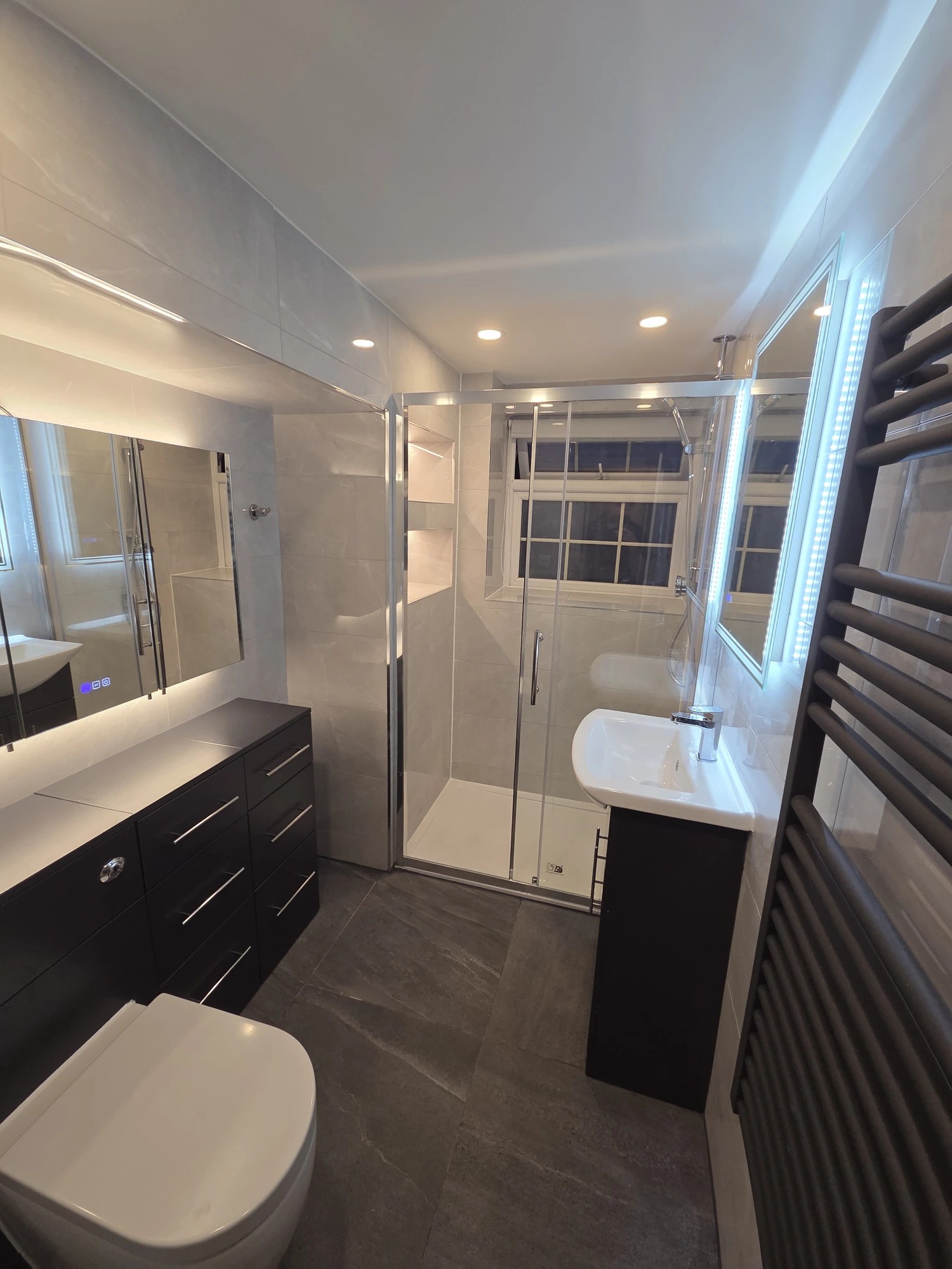 Cottage Bathroom Transformation with Custom Niches